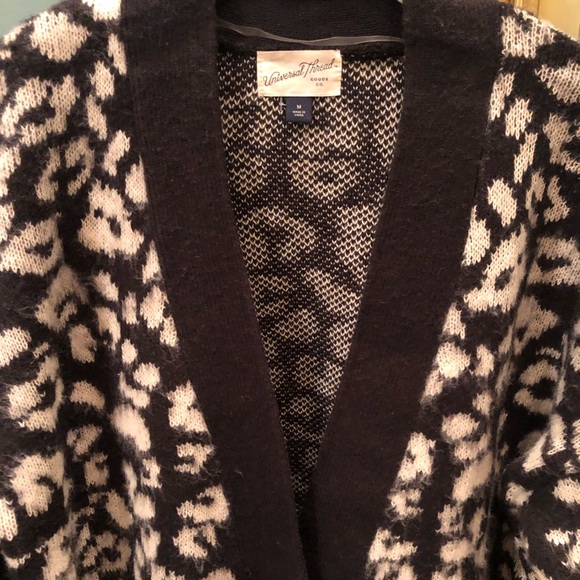 Universal Thread cardigan - Picture 2 of 3